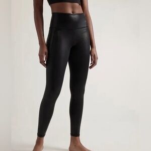 Athleta Black Salutation Stash Shine Tight Leggings Sz M